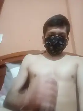Snapshot of Sebas34_ chatting on June 21, 8:28 am Sebas34 online show from June 21, 8:28 am