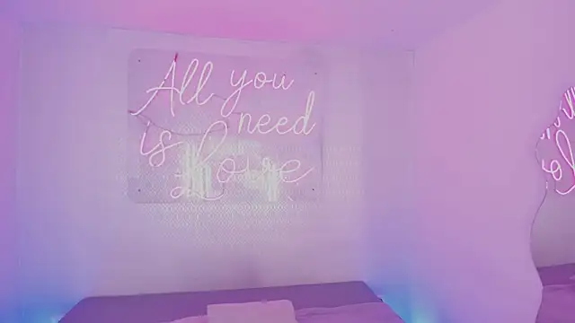 aleksandramiller  online show from March 31, 12:49 pm