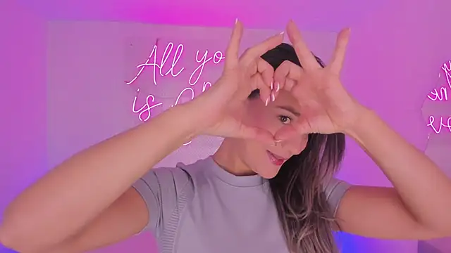 aleksandramiller  online show from April 21, 12:55 pm