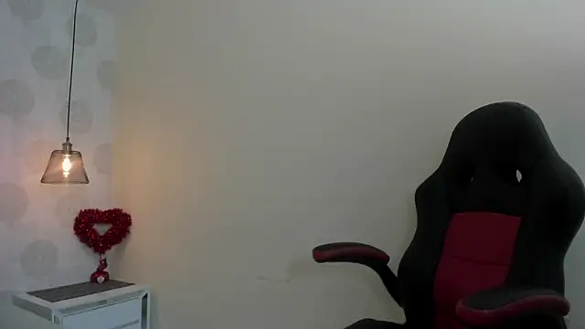 GIANAMILLER6 online show from March 30, 12:06 pm