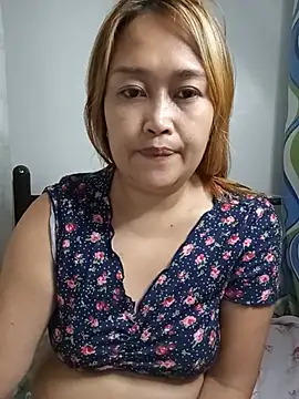Snapshot of Im_filipina143 chatting on July 5, 11:17 am Im filipina143 online show from July 5, 11:17 am