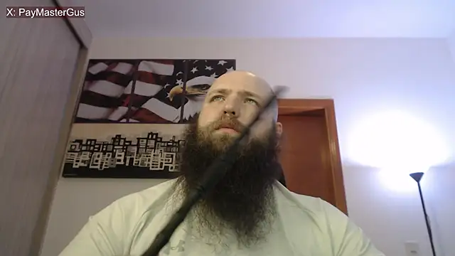 Snapshot of PayMasterGus chatting on October 3, 4:20 am PayMasterGus online show from October 3, 4:20 am