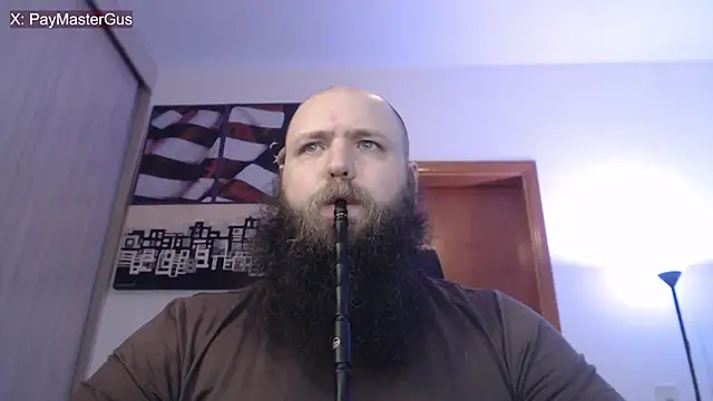 Snapshot of PayMasterGus chatting on October 19, 3:07 am PayMasterGus online show from October 19, 3:07 am