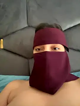 Snapshot of Rabroba89six chatting on September 19, 5:35 pm Rabroba89six online show from September 19, 5:35 pm