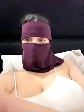 Snapshot of Rabroba89six chatting on September 20, 9:49 pm Rabroba89six online show from September 20, 9:49 pm