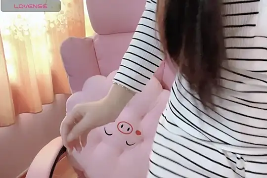  AFang  online show from October 25, 6:10 am