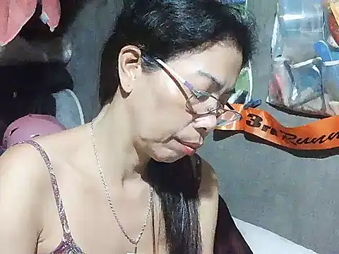 Snapshot of Mayumie05 chatting on November 21, 11:09 am Mayumie05 online show from November 21, 11:09 am