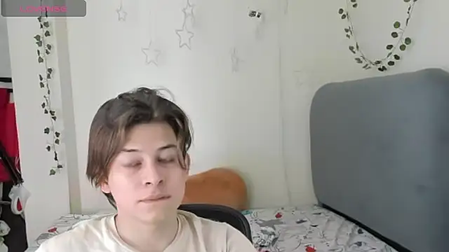 Felix art online show from October 3, 7:11 pm