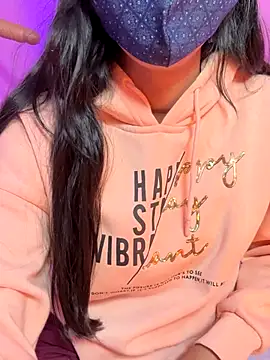 Snapshot of Neha18 chatting on November 13, 5:23 pm Neha18 online show from November 13, 5:23 pm