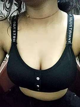 Snapshot of Nikita-Singh88 chatting on November 5, 2:00 am Nikita-Singh88 online show from November 5, 2:00 am