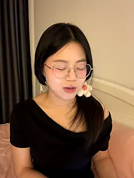 Snapshot of Ella-A9 chatting on September 9, 4:39 pm Ella-A9 online show from September 9, 4:39 pm