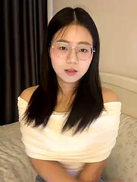 Snapshot of Ella-A9 chatting on September 10, 4:45 am Ella-A9 online show from September 10, 4:45 am