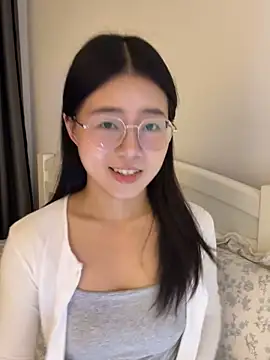 Snapshot of Ella-A9 chatting on September 30, 2:22 pm Ella-A9 online show from September 30, 2:22 pm