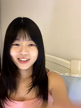 Snapshot of Ella-A9 chatting on November 11, 1:00 pm Ella-A9 online show from November 11, 1:00 pm