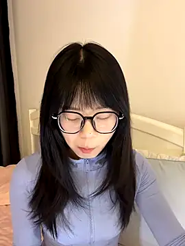 Snapshot of Ella-A9 chatting on November 12, 3:23 pm Ella-A9 online show from November 12, 3:23 pm