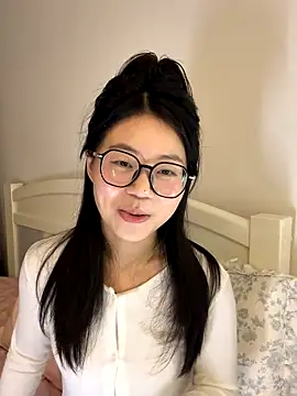 Snapshot of Ella-A9 chatting on November 13, 3:55 pm Ella-A9 online show from November 13, 3:55 pm