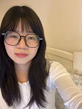 Snapshot of Ella-A9 chatting on November 18, 4:33 pm Ella-A9 online show from November 18, 4:33 pm