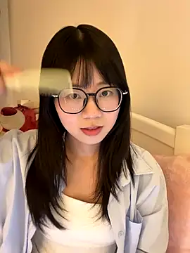 Snapshot of Ella-A9 chatting on November 28, 2:53 pm Ella-A9 online show from November 28, 2:53 pm