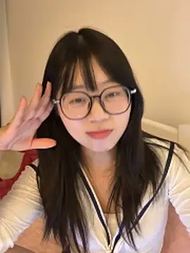 Snapshot of Ella-A9 chatting on November 30, 3:27 pm Ella-A9 online show from November 30, 3:27 pm