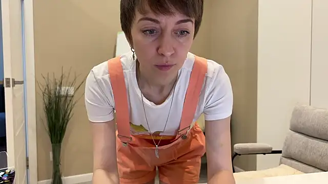 daniellia  online show from January 10, 8:16 am