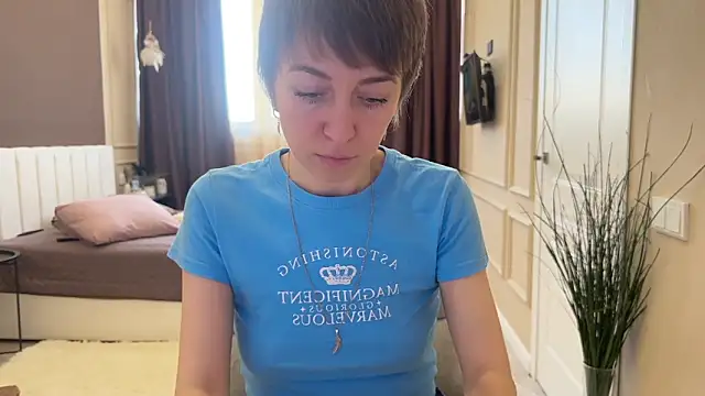 daniellia  online show from January 18, 9:02 am