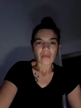 alinaalinutzq online show from November 2, 7:27 pm