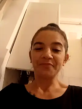 alinaalinutzq online show from November 23, 6:52 pm