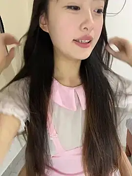 Snapshot of MengMeng0515 chatting on June 22, 1:41 pm MengMeng0515 online show from June 22, 1:41 pm