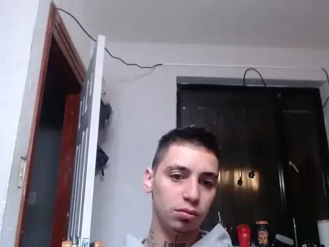 Snapshot of xalejo_max chatting on October 24, 1:07 pm xalejo max online show from October 24, 1:07 pm