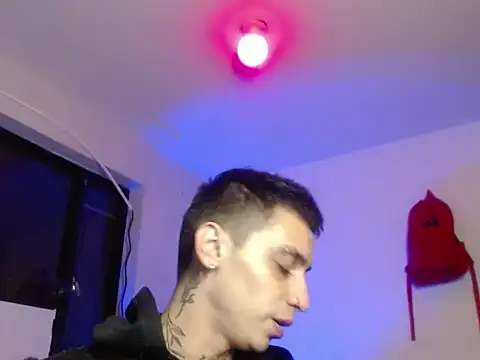 Snapshot of xalejo_max chatting on October 31, 7:26 pm xalejo max online show from October 31, 7:26 pm