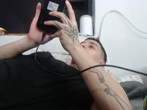 Snapshot of xalejo_max chatting on November 14, 5:11 pm xalejo max online show from November 14, 5:11 pm