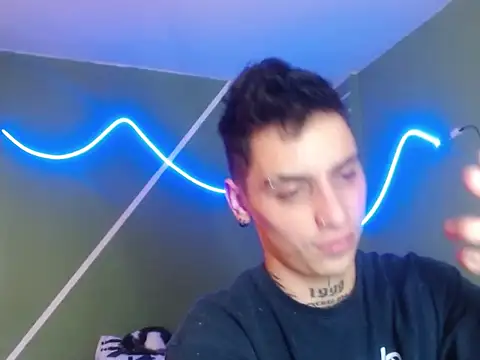 Snapshot of xalejo_max chatting on December 14, 8:13 pm xalejo max online show from December 14, 8:13 pm