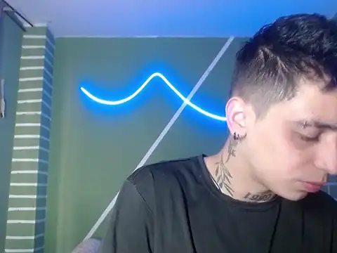 Snapshot of xalejo_max chatting on December 15, 9:19 pm xalejo max online show from December 15, 9:19 pm