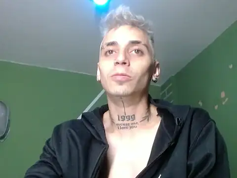 Snapshot of xalejo_max chatting on January 16, 11:31 pm xalejo max online show from January 16, 11:31 pm