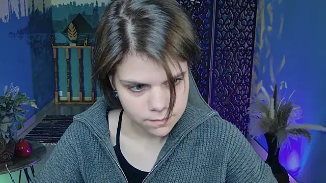 EllieMurler online show from October 5, 9:07 am