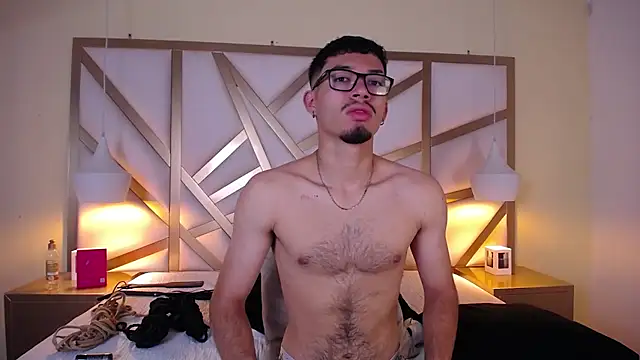 Jaxon Carter online show from December 18, 1:00 am