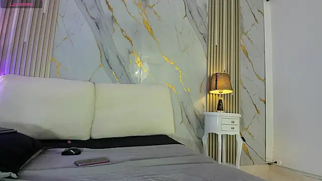 Tiifany Baker online show from March 11, 8:04 pm