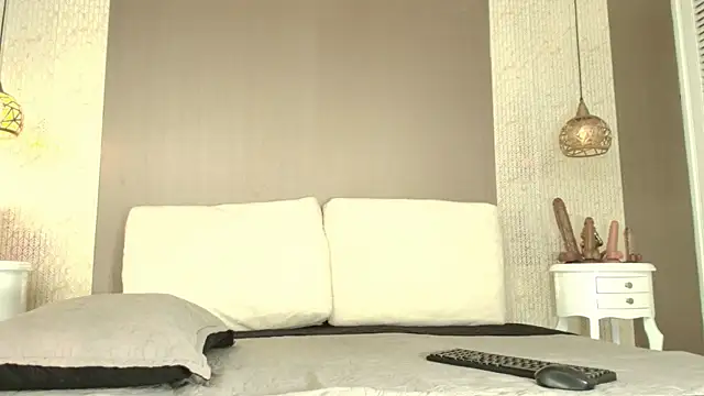 Tiifany Baker online show from April 20, 7:59 pm