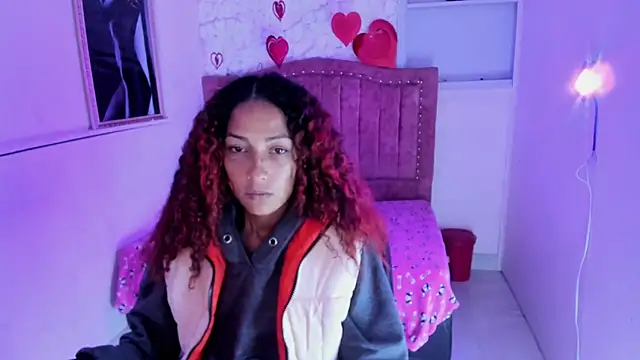 Snapshot of candela_ruiz chatting on September 17, 6:09 pm candela ruiz online show from September 17, 6:09 pm