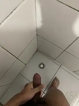 renannoviinho17z online show from April 4, 8:50 pm