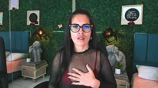 Linagh  online show from October 29, 11:45 am