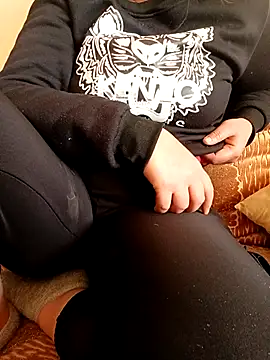 Mroma89six online show from January 8, 12:40 pm