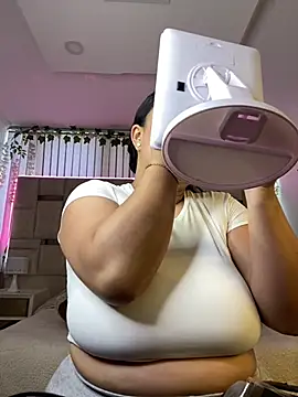 Zoey thompson online show from April 13, 8:36 pm