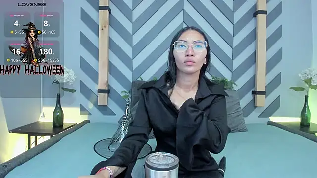 lucyy liiuu online show from October 30, 1:34 pm