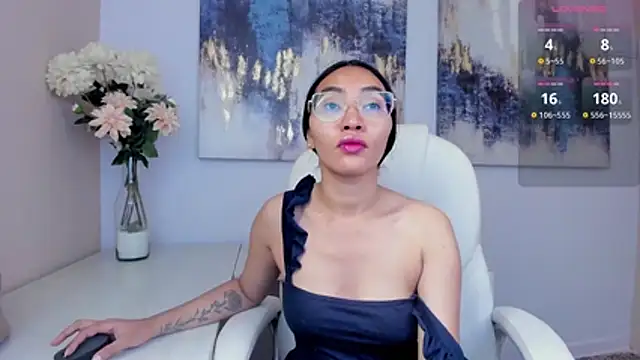 lucyy liiuu online show from December 15, 3:16 pm