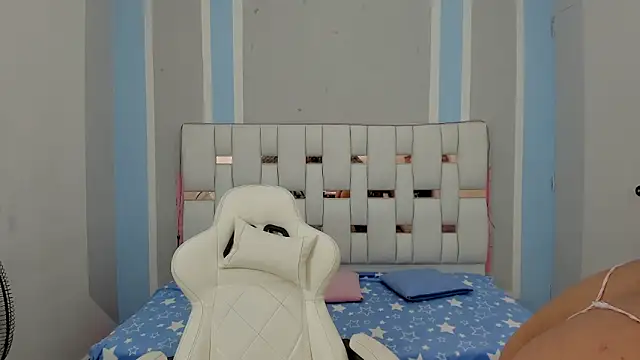 Snapshot of marsmith1 chatting on November 4, 4:44 am marsmith1 online show from November 4, 4:44 am