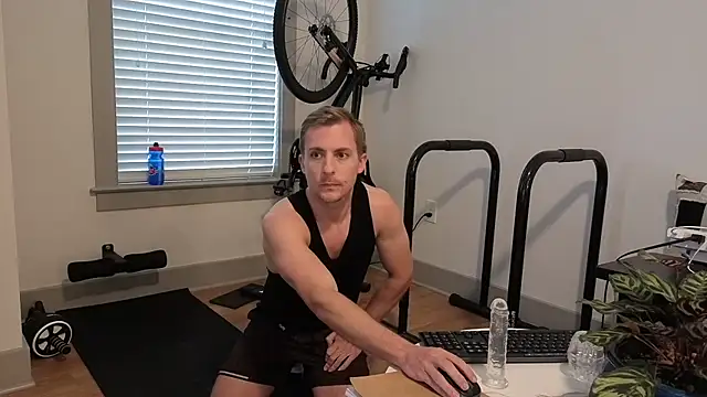 Snapshot of Drakerileyxxx chatting on January 11, 4:56 pm Drakerileyxxx online show from January 11, 4:56 pm