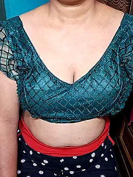 Snapshot of Mon-Shot9 chatting on September 9, 9:25 pm Mon-Shot9 online show from September 9, 9:25 pm