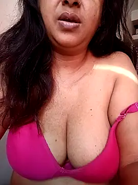 Snapshot of sweet_jenni chatting on February 20, 4:42 am sweet jenni online show from February 20, 4:42 am