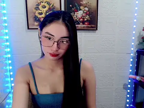 lovelysassy online show from October 14, 2:07 pm